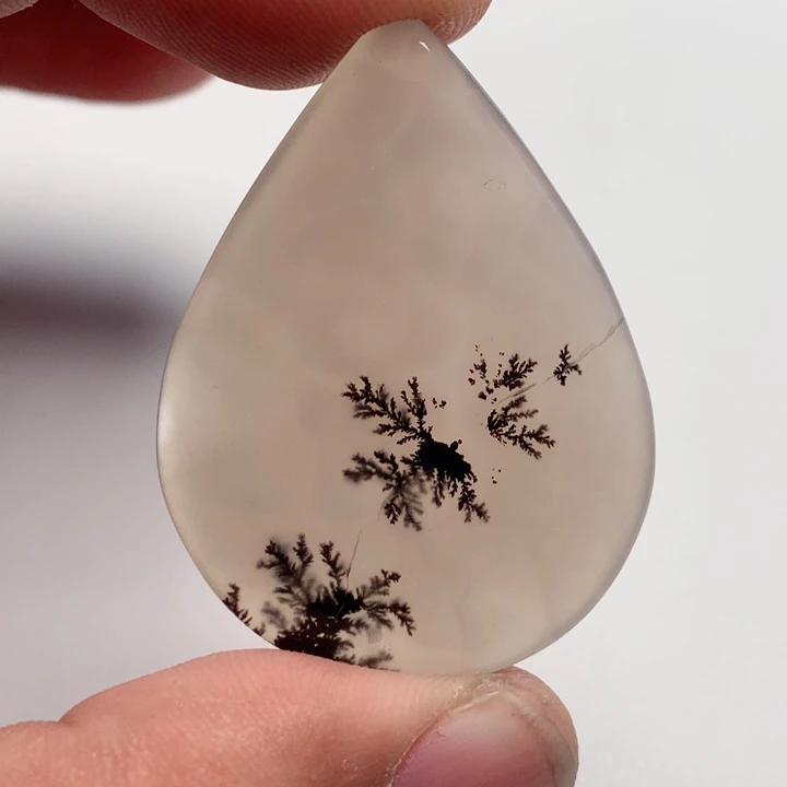 玛瑙/玉髓颈饰未镶嵌v****0