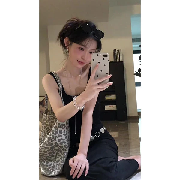 法式气质高级感吊带连衣裙女夏装性感收腰气质显瘦包臀鱼尾长裙子