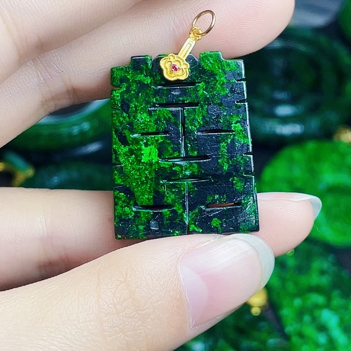 翡翠银S925镶嵌颈饰多样性