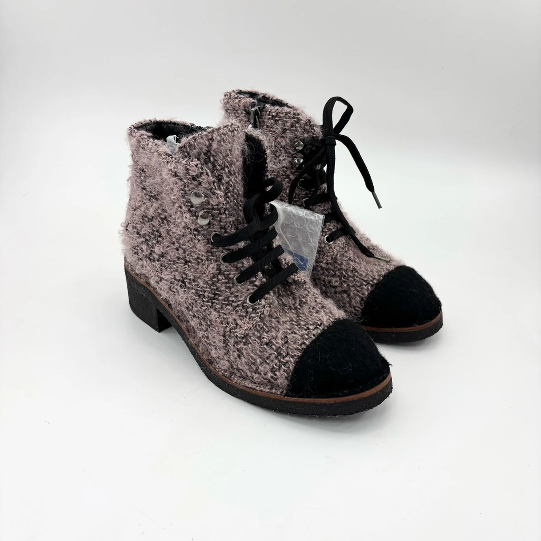 95新 Chanel/香奈儿 36.5码/粉色毛呢双c马丁靴/95新/TT250865