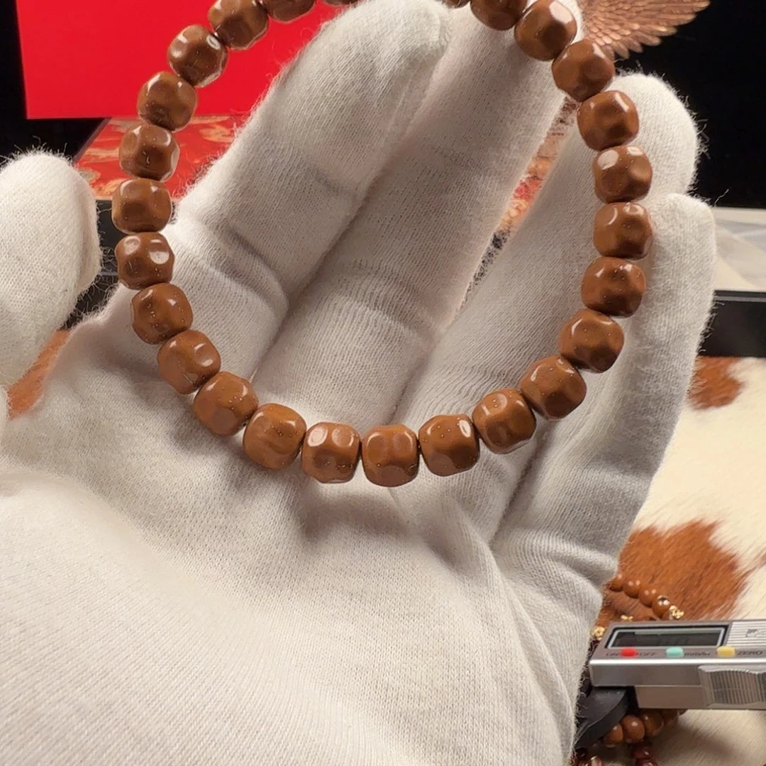 楼***王紫金鼠吊坠实心鼠奶酪8.8s