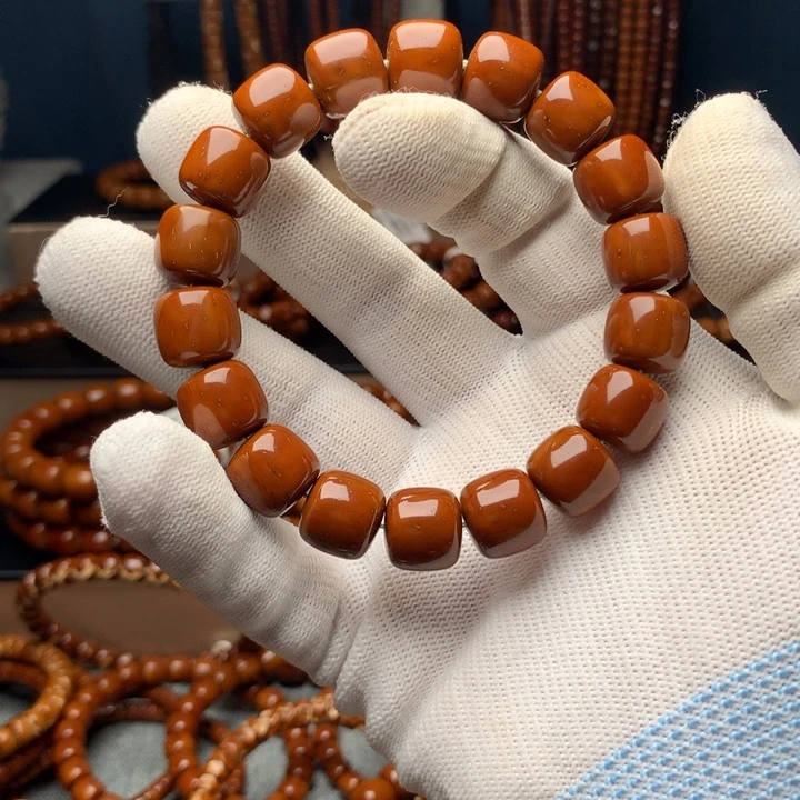 无无X***他紫金鼠13.2×12.2老型单圈头条