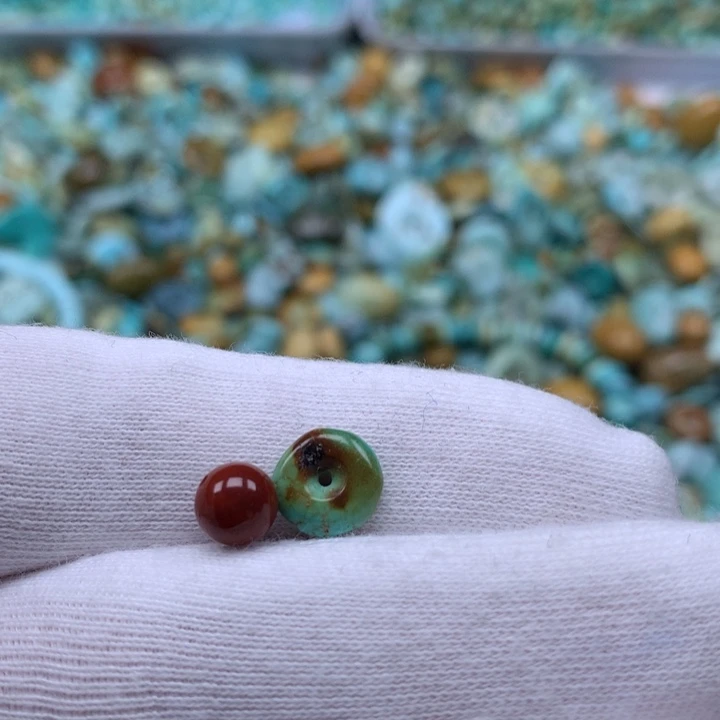 南红玛瑙未镶嵌珠宝奇石