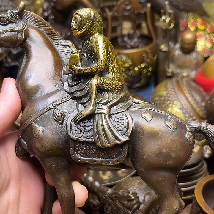 精美铜器批发档口