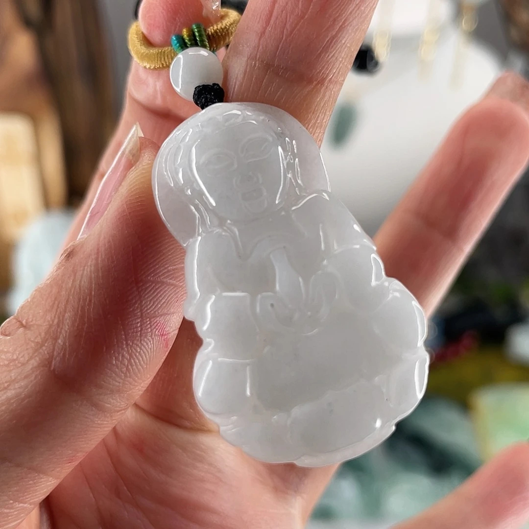 翡翠颈饰未镶嵌观音