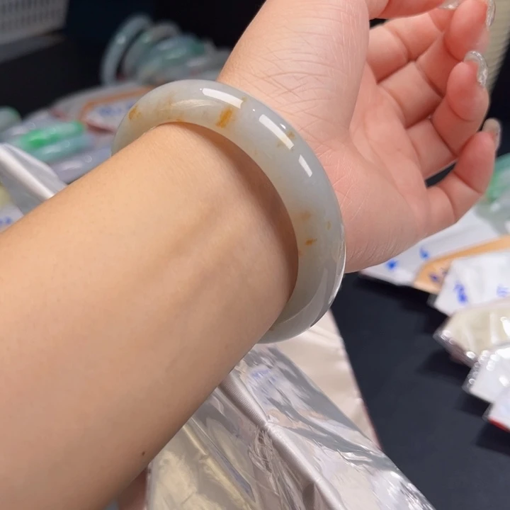 翡翠手镯未镶嵌54.6正圈桂花糕