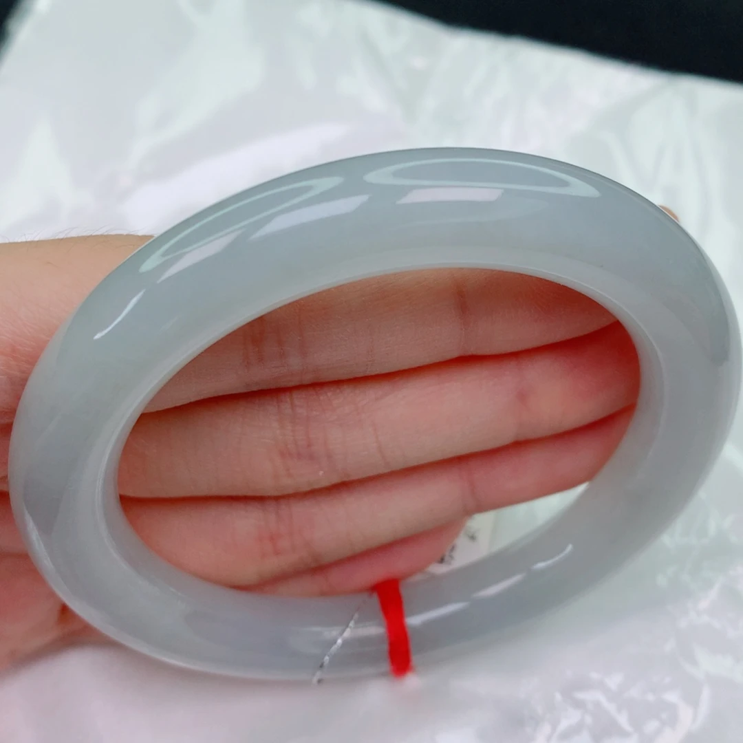 未镶嵌手镯翡翠57胖圆条，细腻胶润