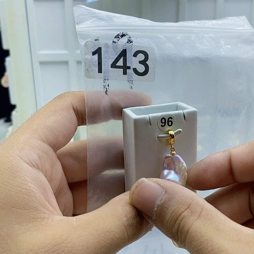 淡水珍珠颈饰合金