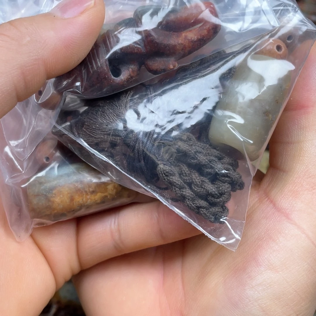 未镶嵌手链岫岩河磨玉（透闪石质玉）哆**梦