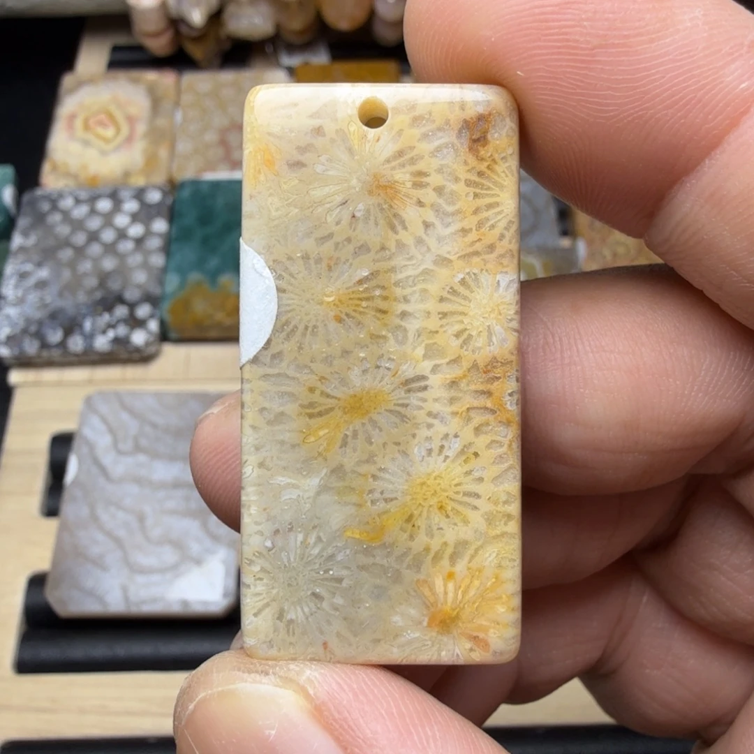 硅化玉未镶嵌纯天然色有机玉石保真色