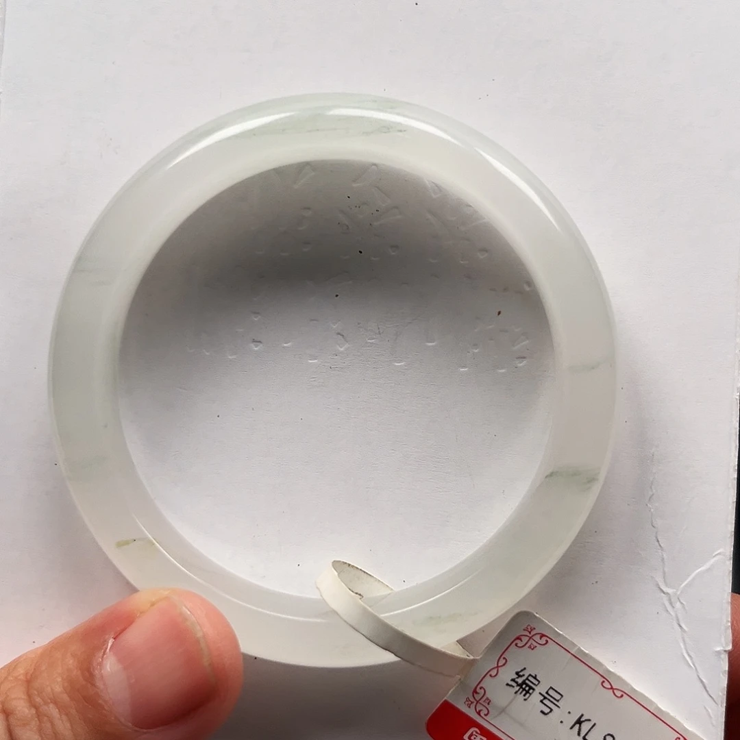 未镶嵌手镯石英质玉KLS182