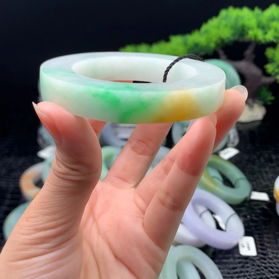 未镶嵌翡翠手镯定制翡翠
