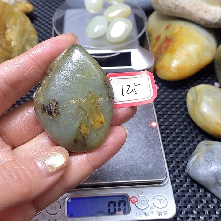 和田玉未镶嵌珠宝奇石125