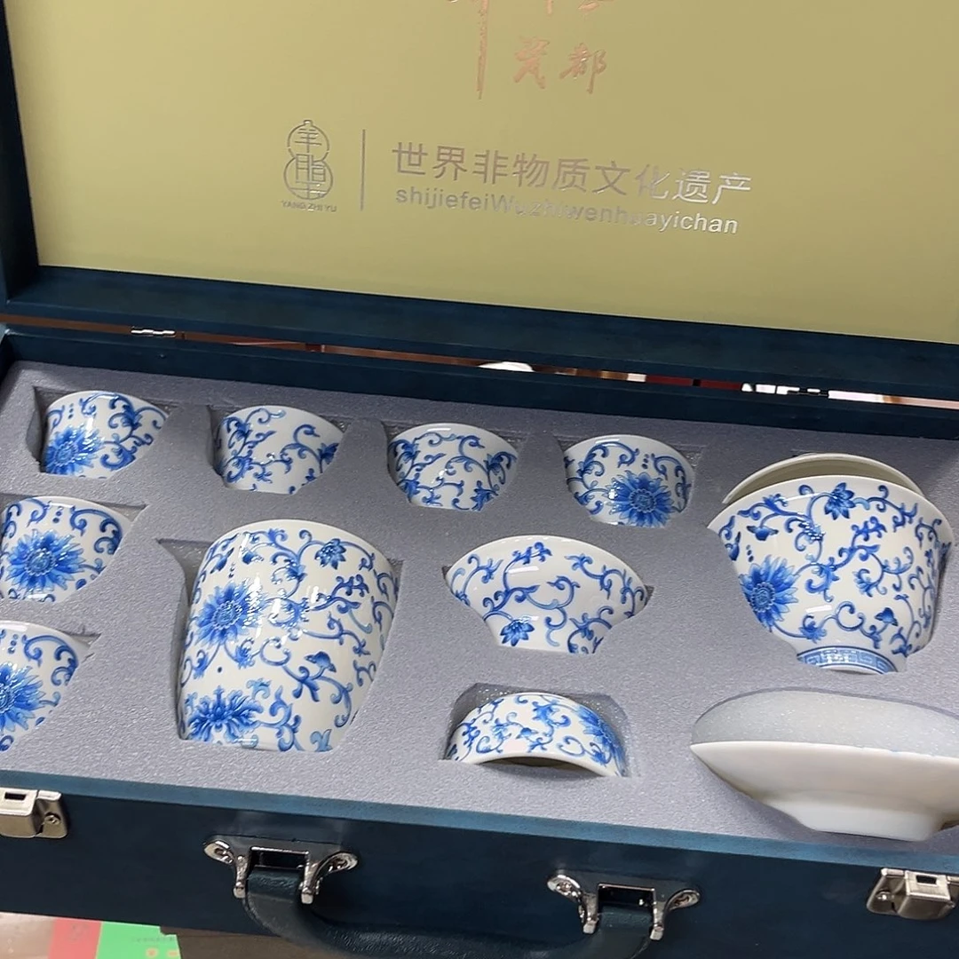 孤品茶具套装等。