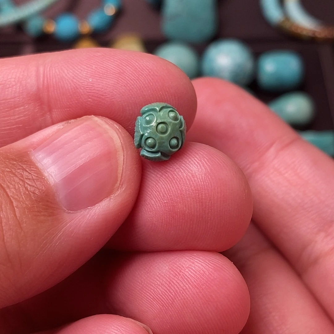 南红玛瑙未镶嵌珠宝奇石