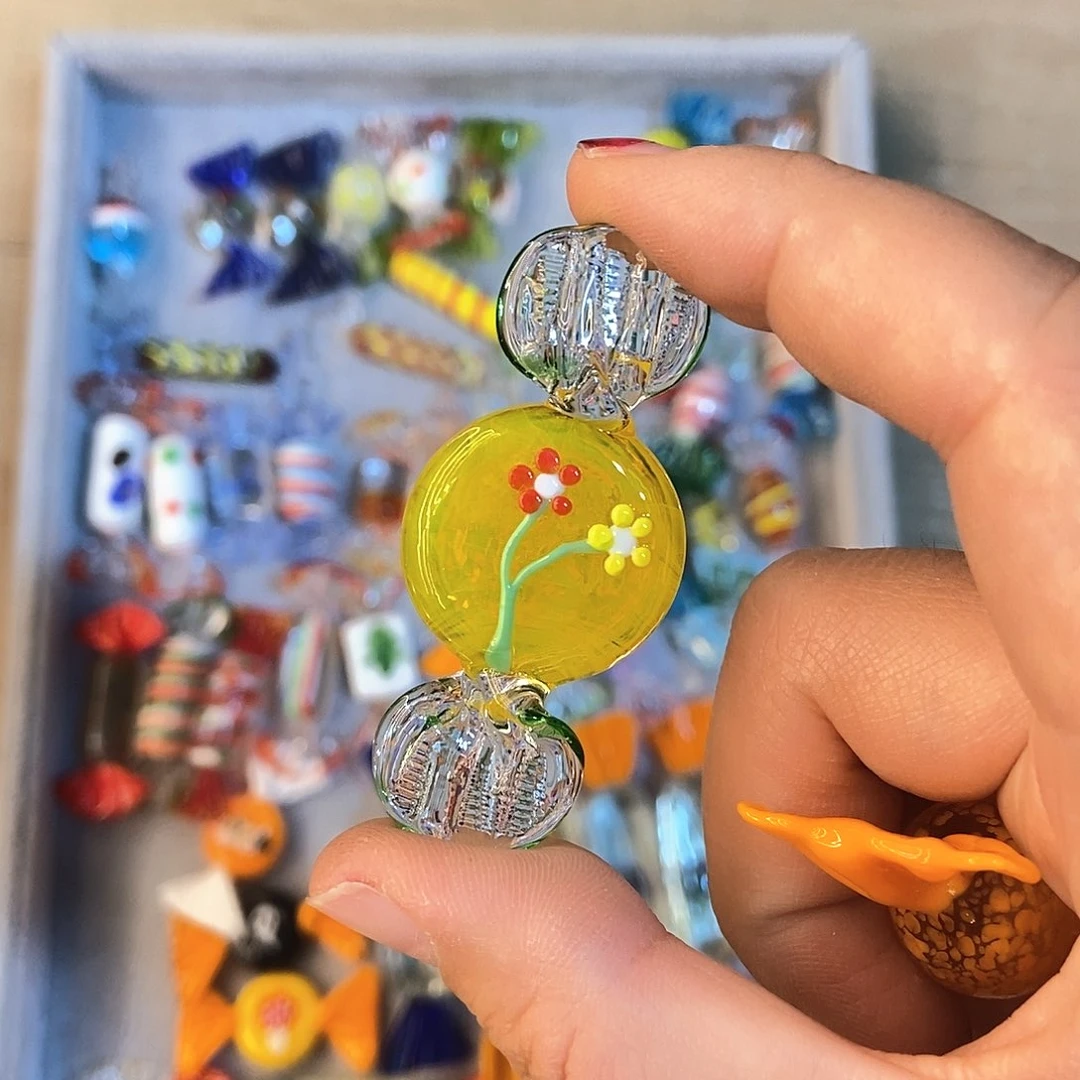 琉璃手工艺品梅花
