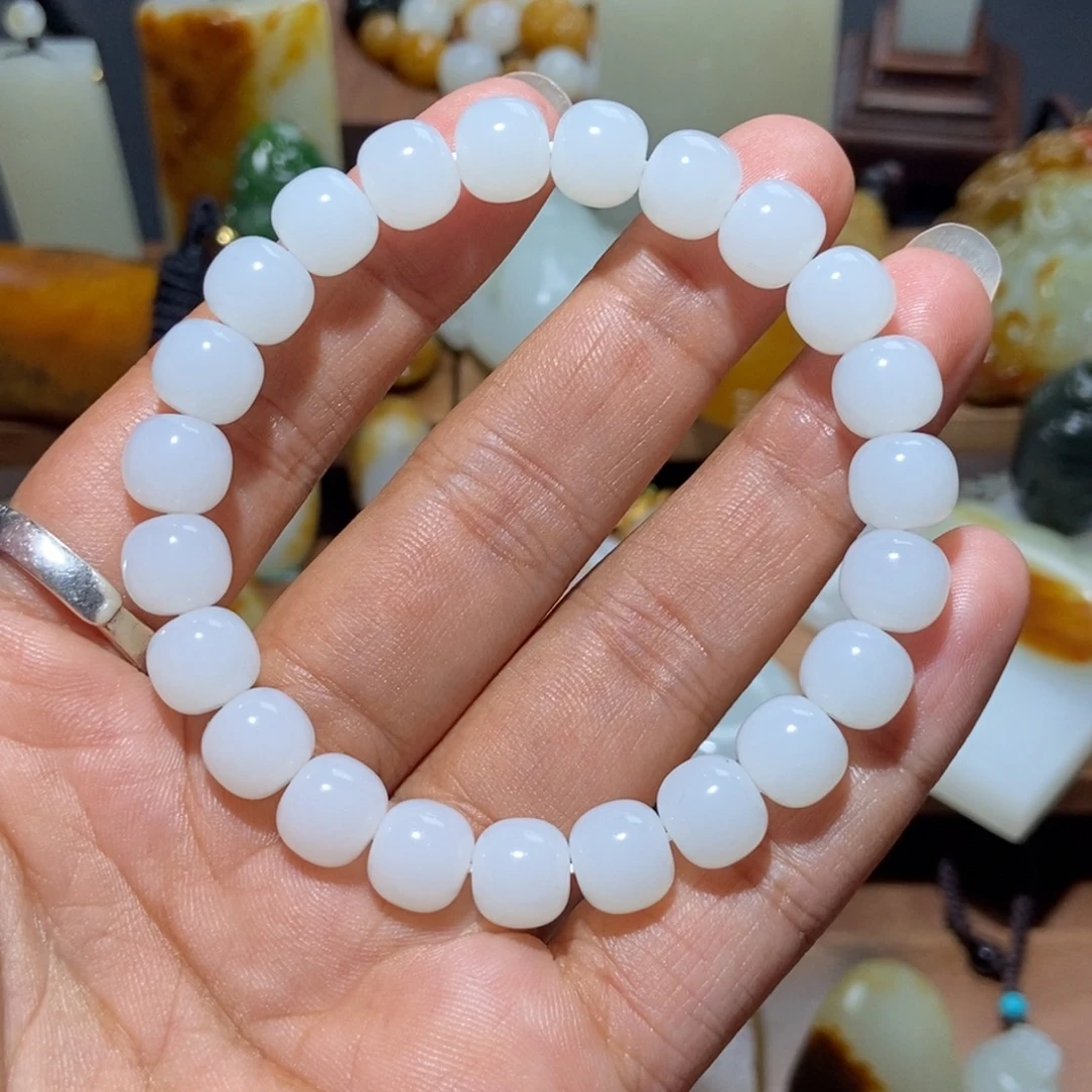 用***9和田玉未镶嵌颈饰