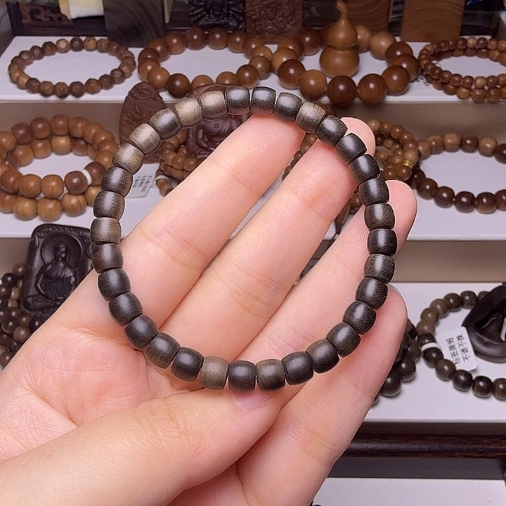 卷***卷木质类阴沉，横纹，奶香药香。