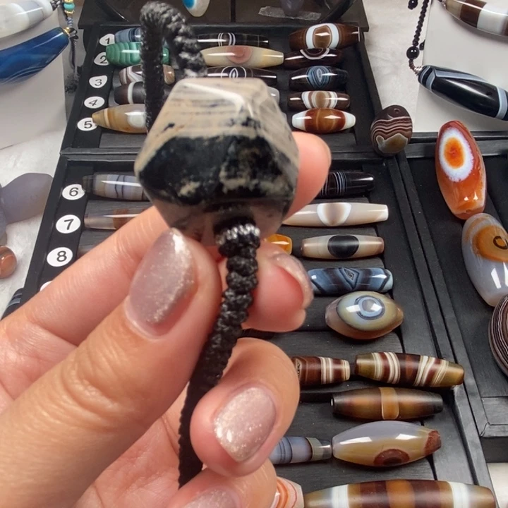 玛瑙/玉髓未镶嵌颈饰