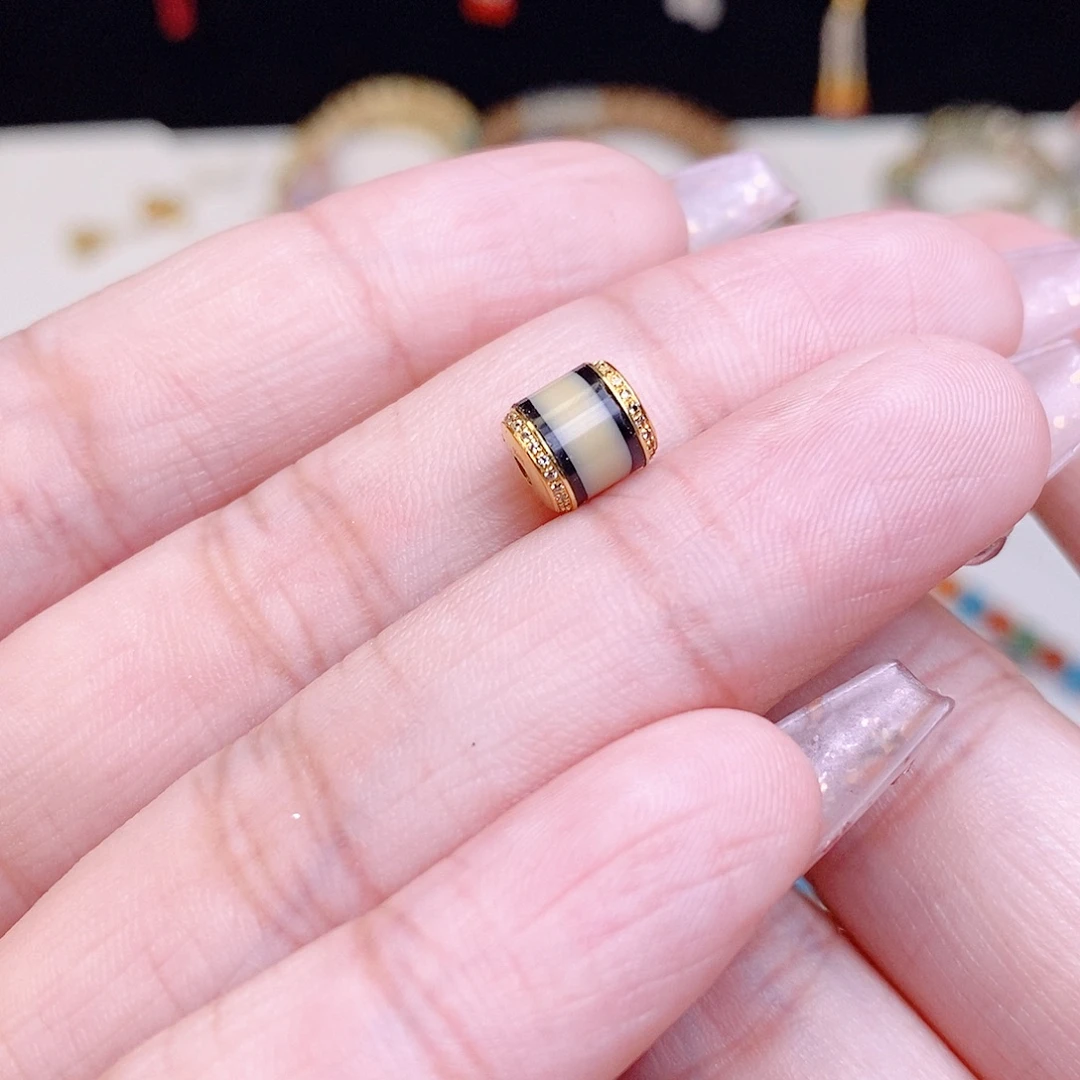 玛瑙/玉髓18K金镶嵌颈饰6.6x7