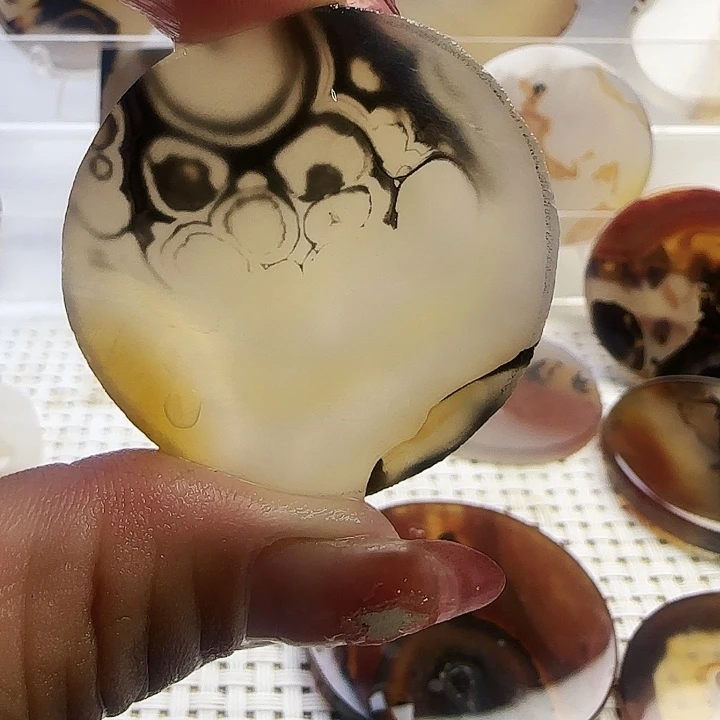 玛瑙/玉髓未镶嵌珠宝奇石