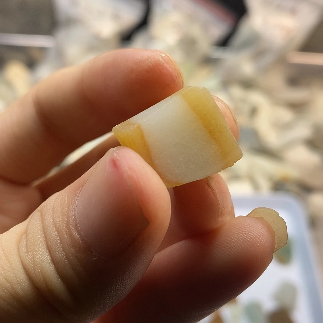 裸石翡翠缅甸翡翠A货水头料子带黄