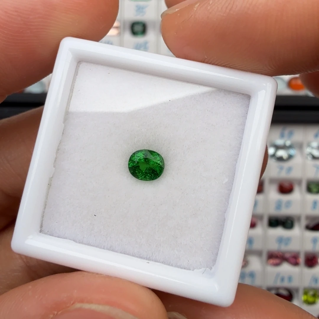 石榴石（沙弗莱）珠宝半成品未镶嵌天然0.48克拉