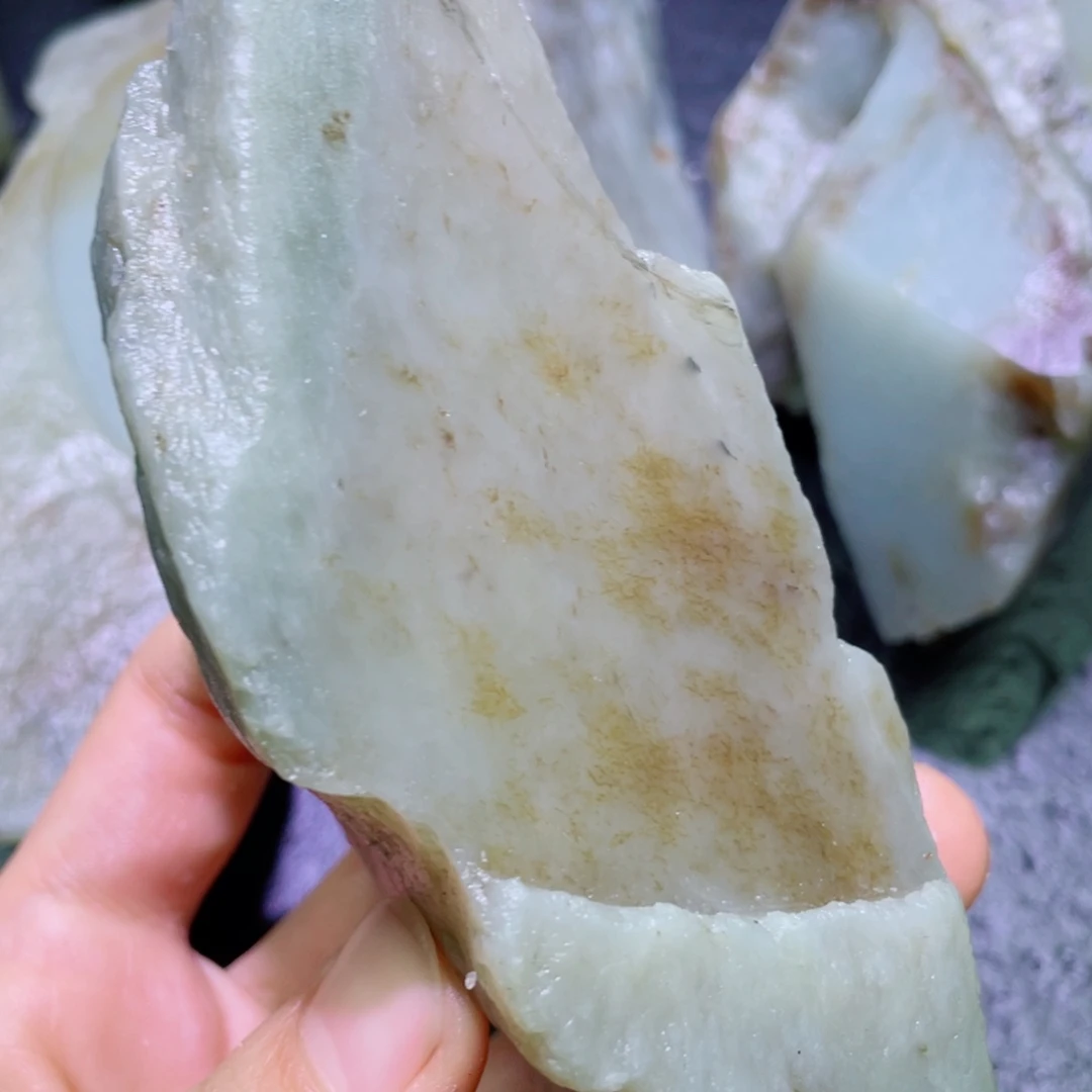 和田玉未镶嵌珠宝半成品
