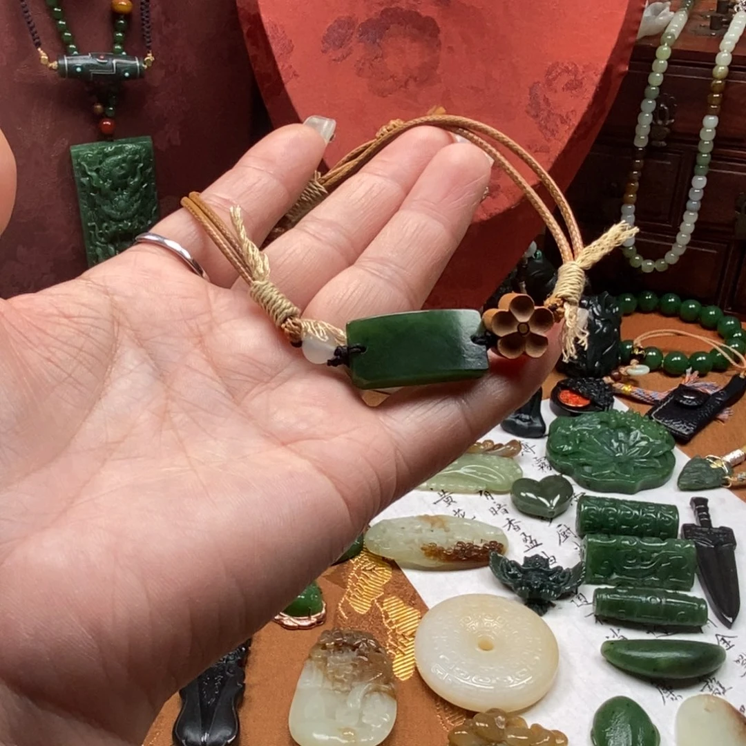 和田玉未镶嵌颈饰