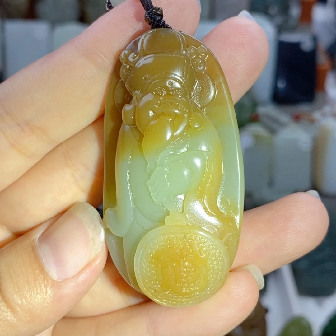 颈饰未镶嵌和田玉（糖玉）