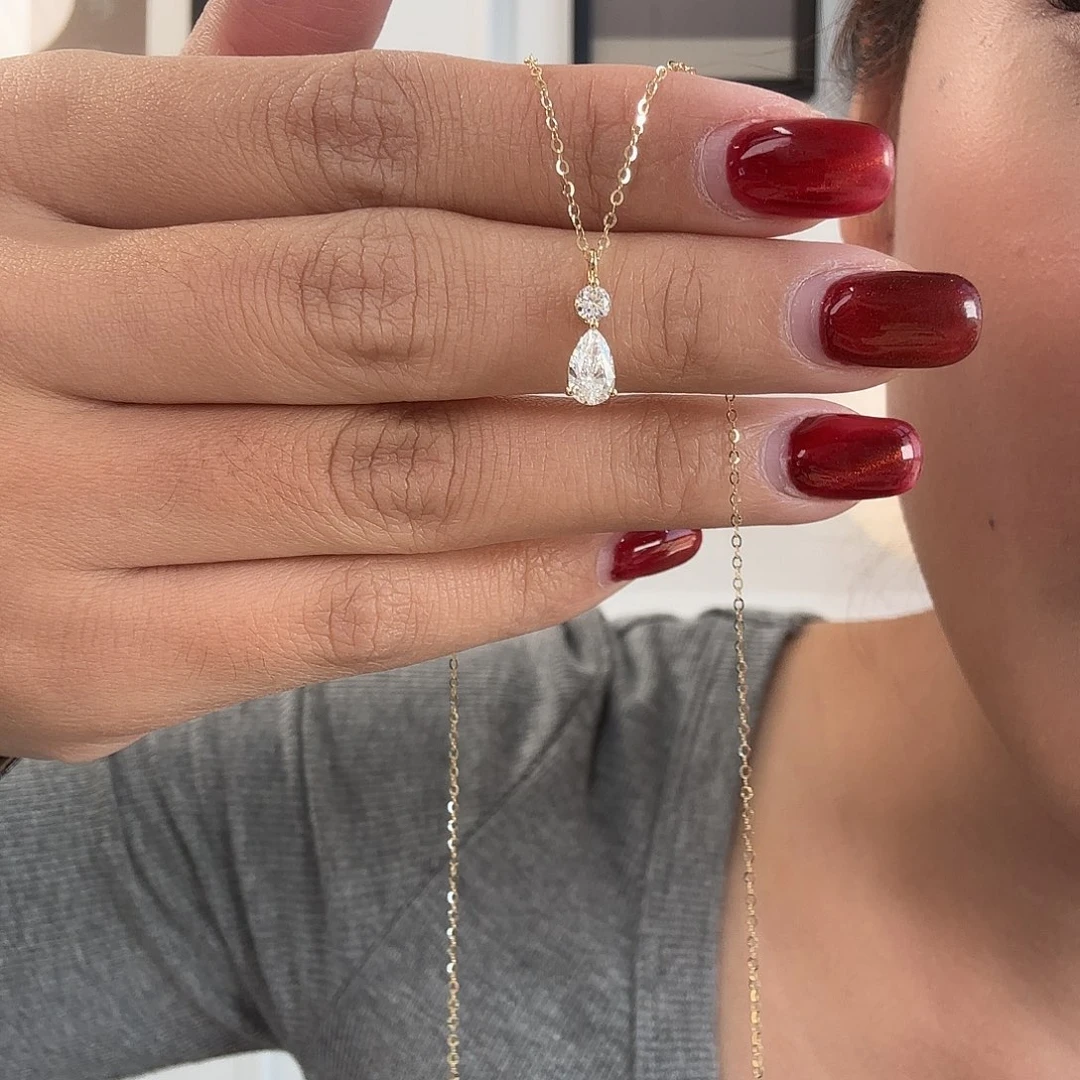 合成钻石18K金镶嵌水滴