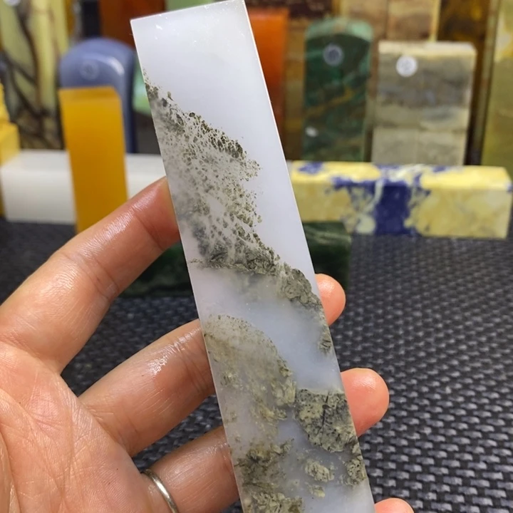 云南石有**鲜青田石印章石