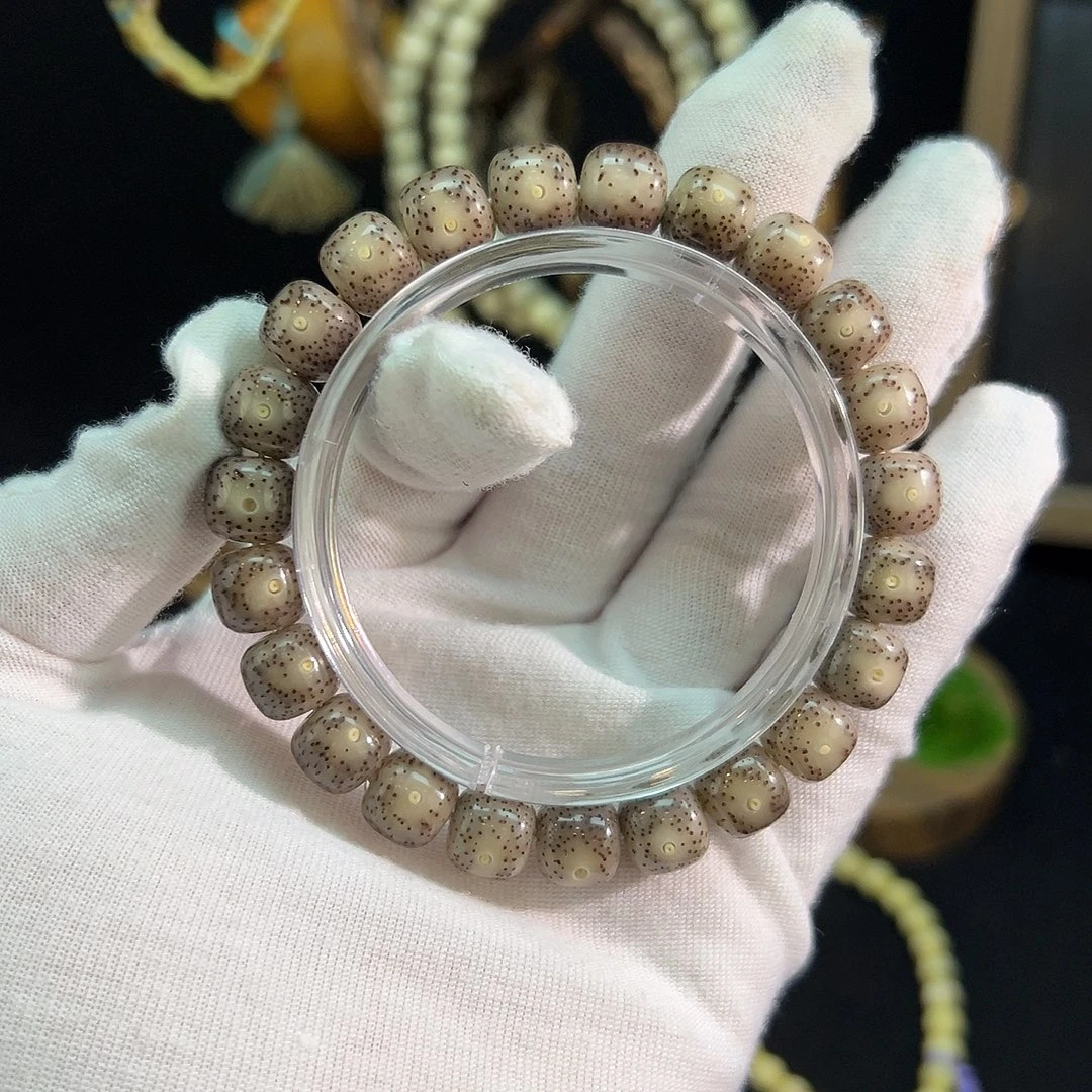 吊坠星月菩提10*9mm 糯冰石玉料单圈手串