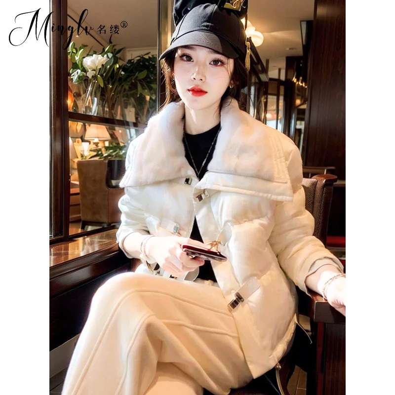 2025年冬季复古轻奢风小个子炸街短款白色毛领轻奢风羽绒服外套女