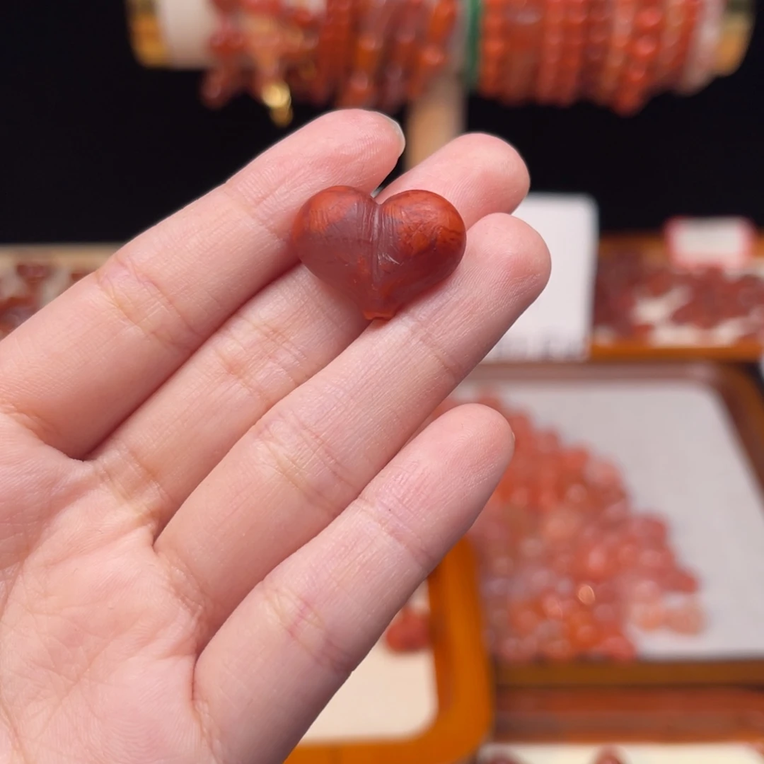 吊坠(不含链)未镶嵌南红玛瑙微瑕