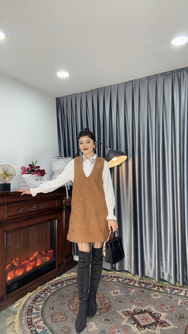 时尚休闲百搭宽松网红2689款两件套连衣裙