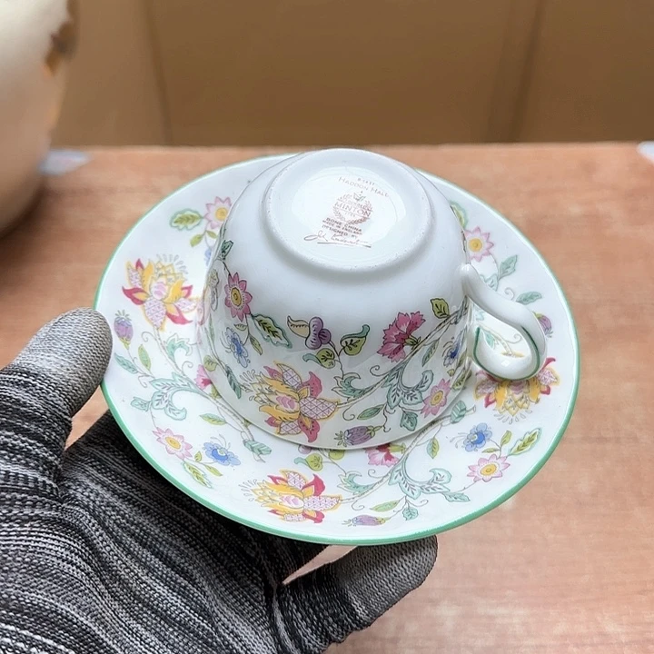 茶盏人家要给人家送了么