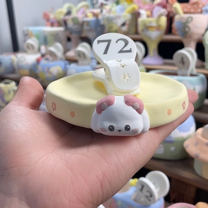 72…..手工手绘花盆