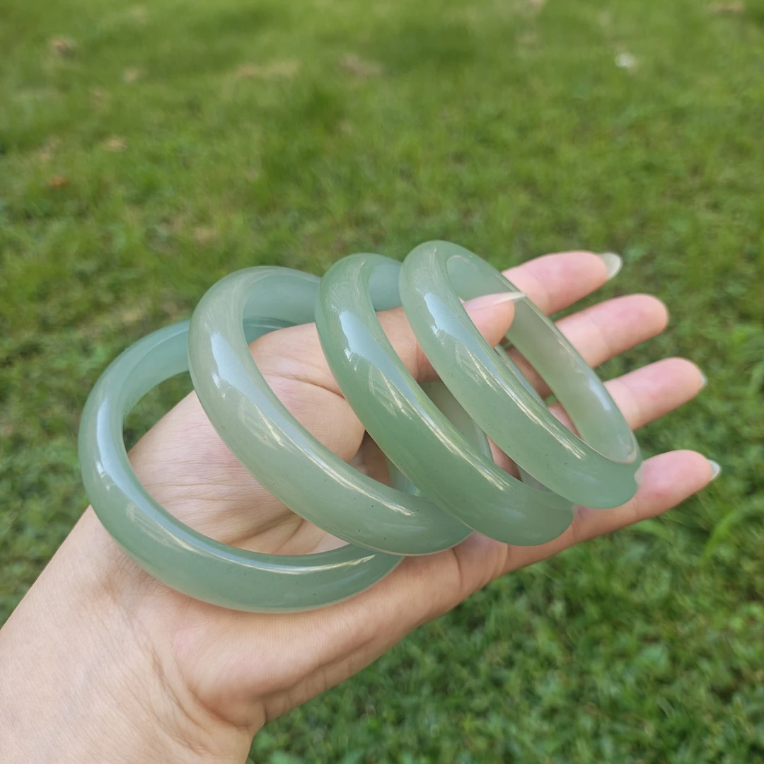晴水蓝绿色天然东陵玉手镯