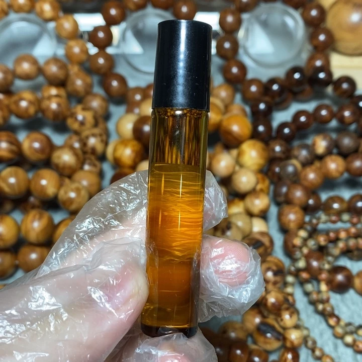 柏木（崖柏）太行崖柏精华油古法压榨法