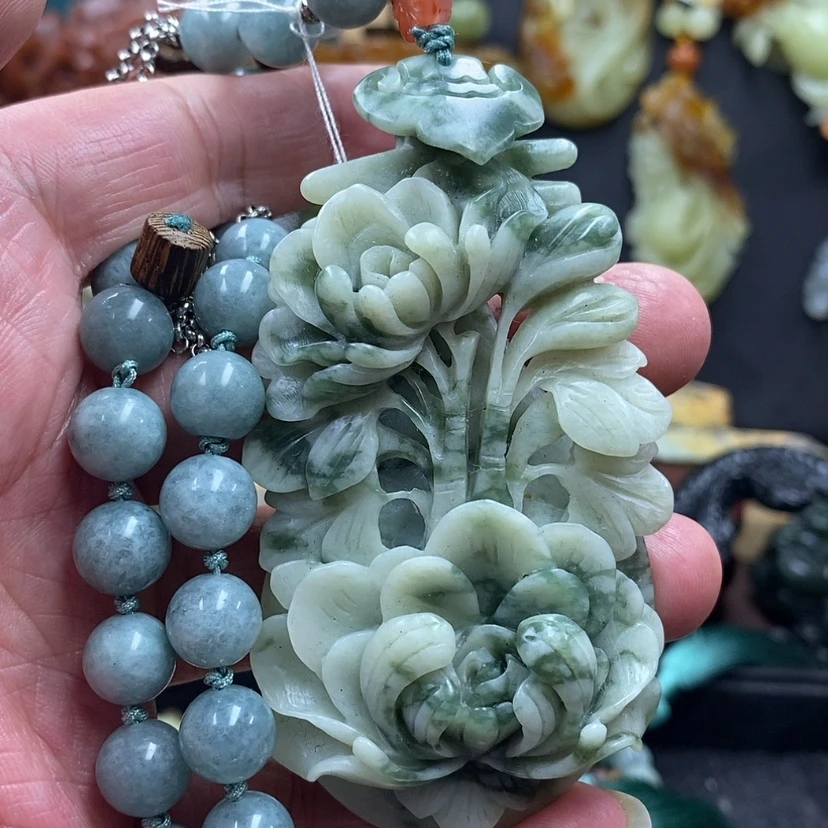 【闪购商品】蛇纹石玉吊坠未镶嵌