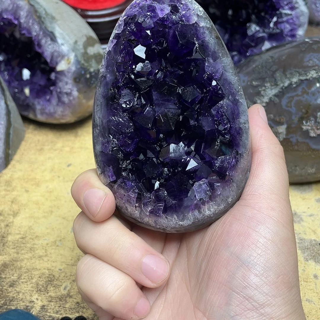 C***i大型摆件（非配饰）未镶嵌紫晶
