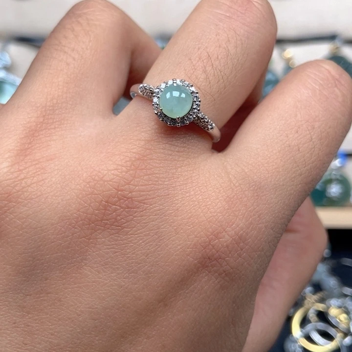 翡翠未镶嵌戒指戒指