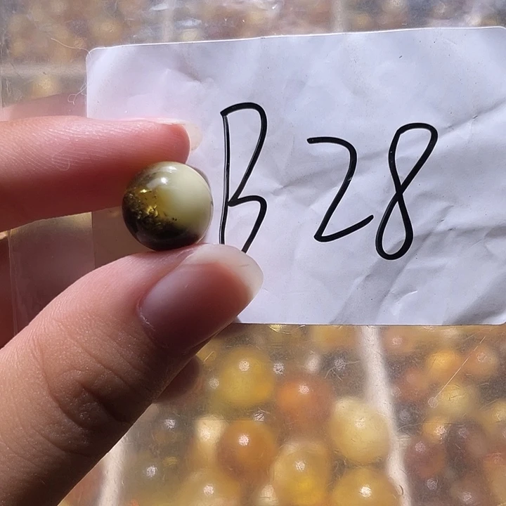 五***宿裸石琥珀未镶嵌11.9福利