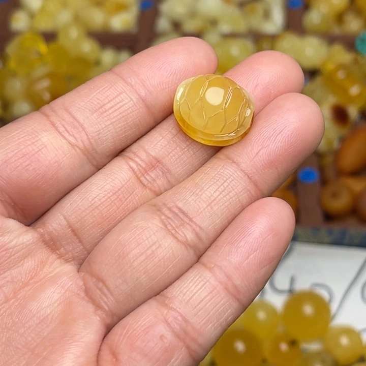 蜜蜡未镶嵌珠宝奇石天然蜜蜡富甲天下