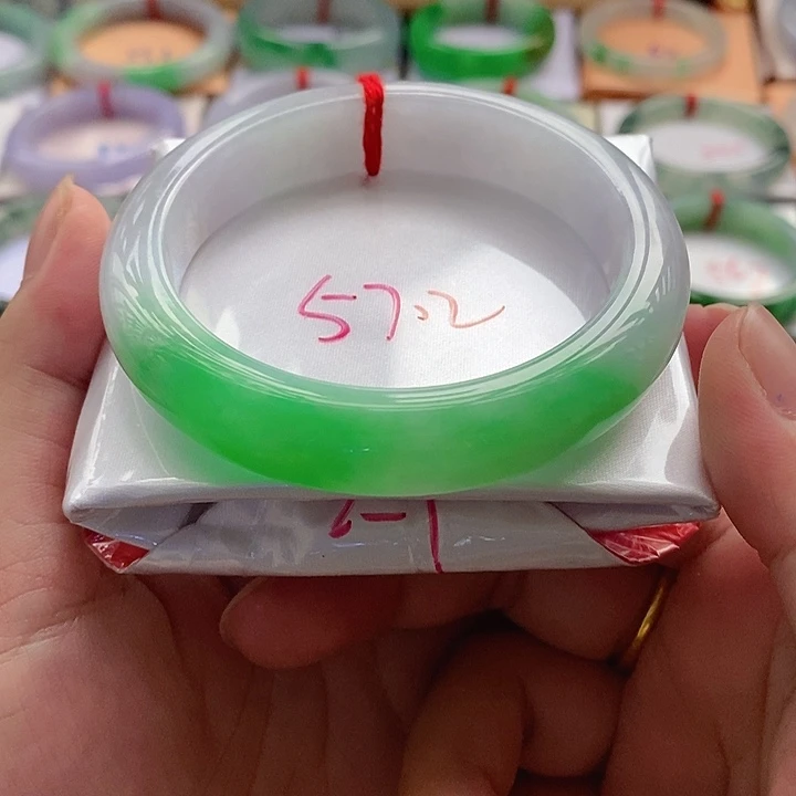 翡翠手镯未镶嵌8号高货漏