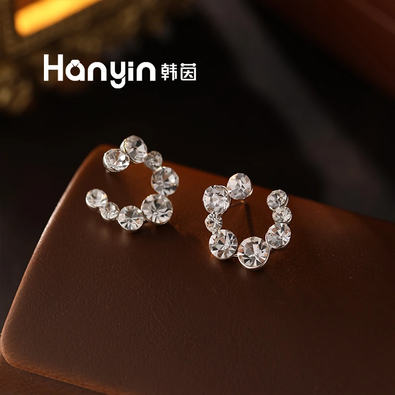 铜合金仿水晶耳饰 原创设计螺旋C形个性百搭时尚耳钉高级感耳饰