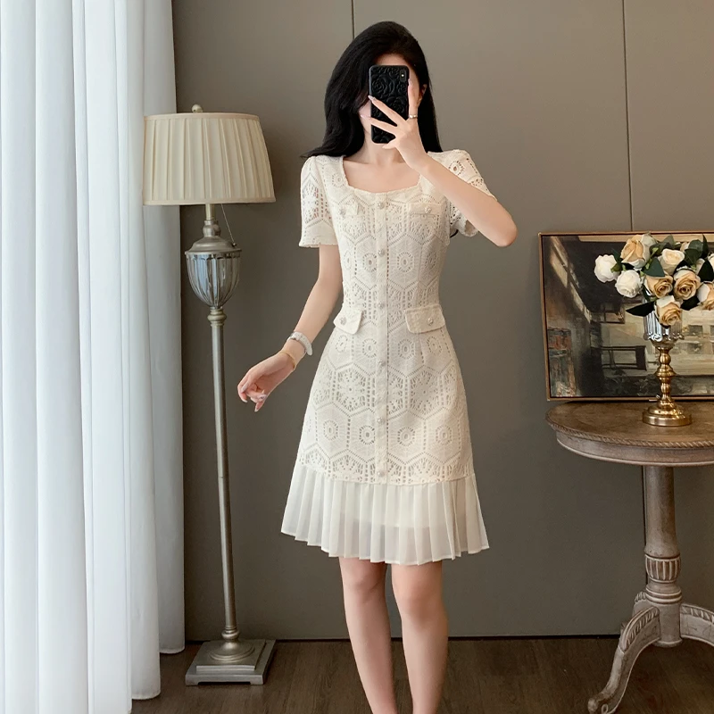 夏季御姐时尚法式气质轻奢百褶裙子女高级感镂空方领小香风连衣裙