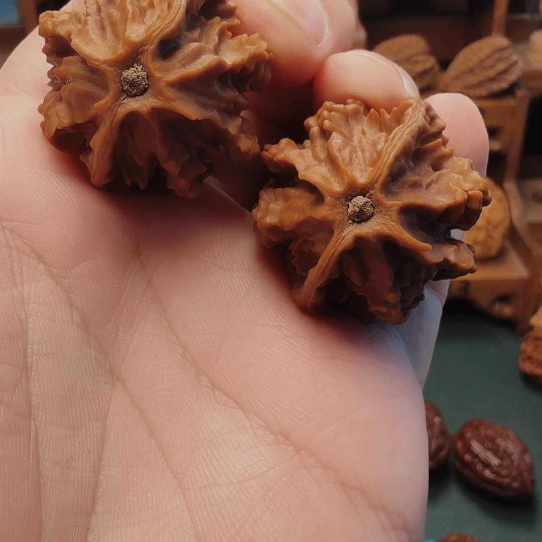 鬼***柒吊坠文玩核桃dclg精对子