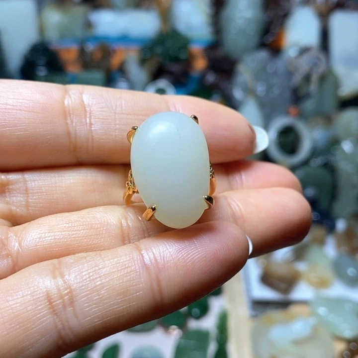 和田玉未镶嵌戒指